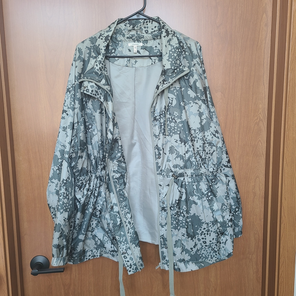 Maurice's Camo Zip Up Windbreaker 2X - Picture 6 of 10